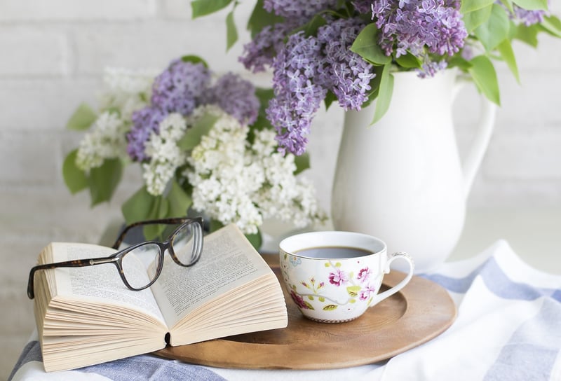 Vintage-Inspired Settings